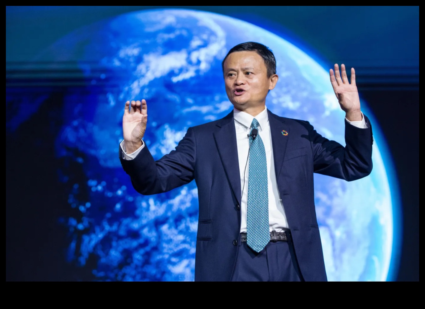 Rītdienas vizionāru celmlauži, kas veido biznesa vadību ilgtspējīgai nākotnei 4 Rītdienas celmlauži: vizionāri, kas veido biznesa vadību