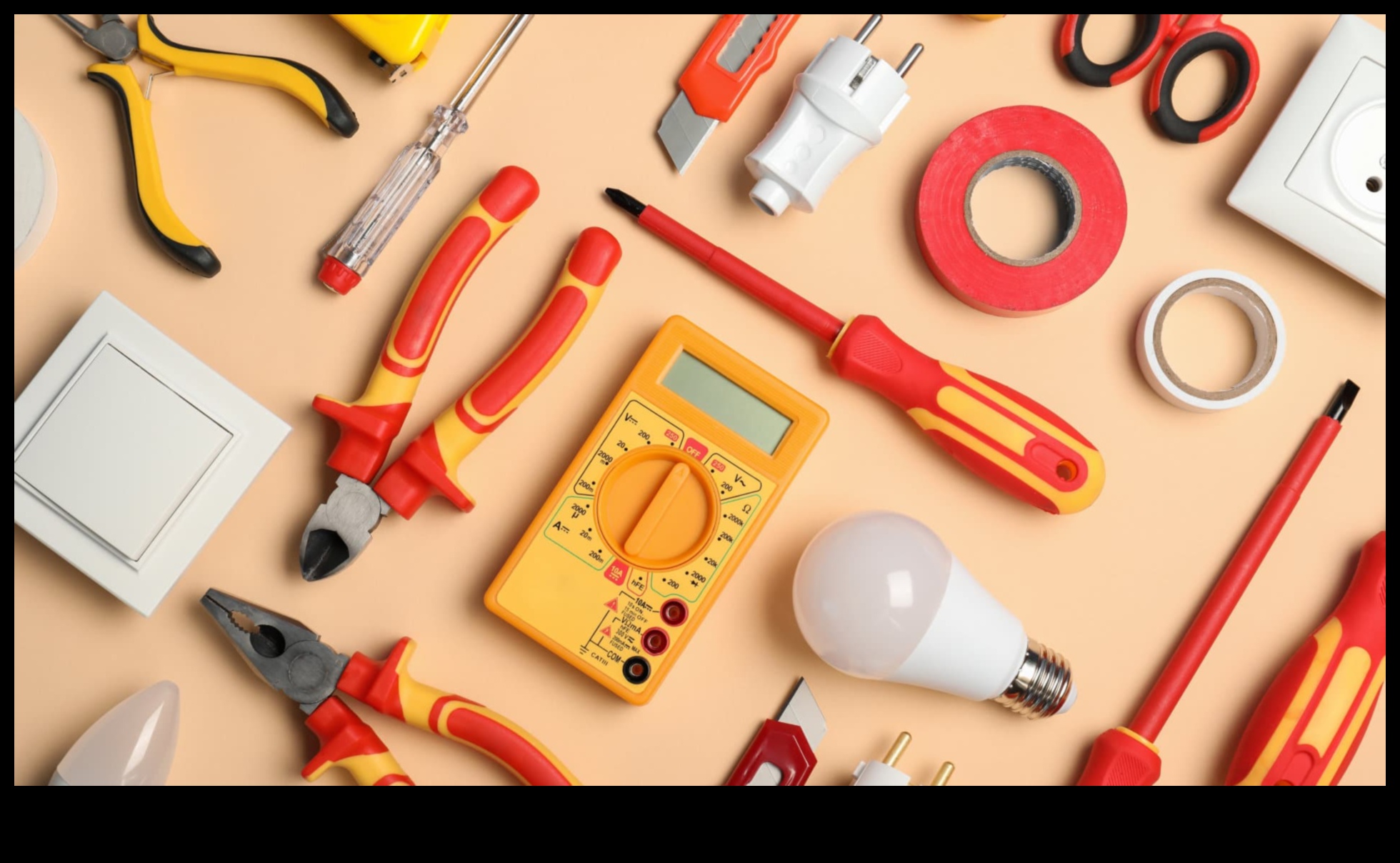 Tehnisko rīkkopa 7, kas obligāti jāiegādājas ikdienas elektronikā 3 Tehnisko rīku komplekts: obligātie piederumi ikdienas elektronikai