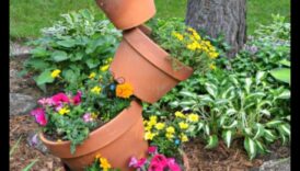 Whimsy in Bloom: DIY Ventures jautrai un unikālai dārza radīšanai